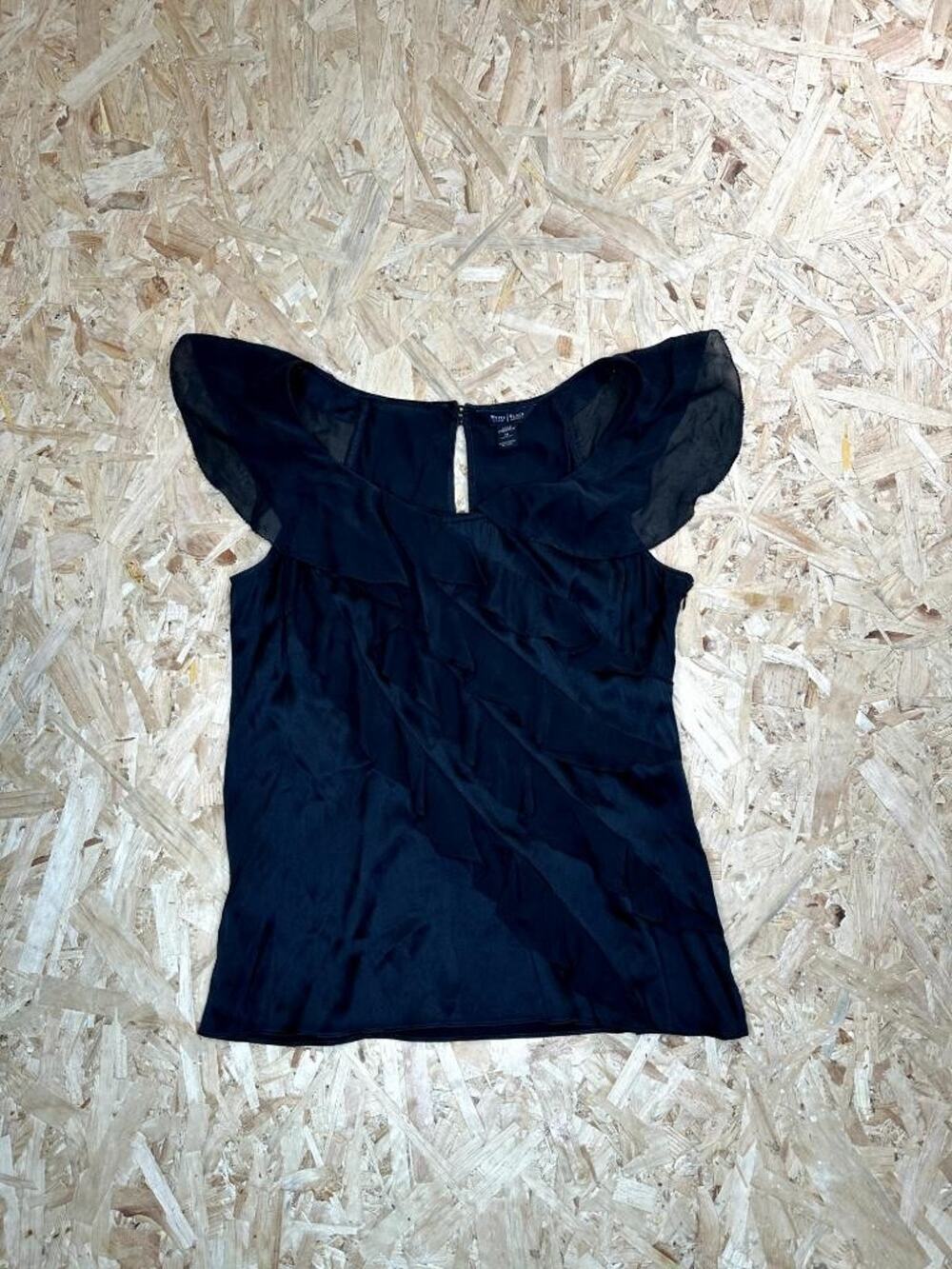 White House Black Market Silk Stretch Ruffle Blouse Womens 14 Black Flutter